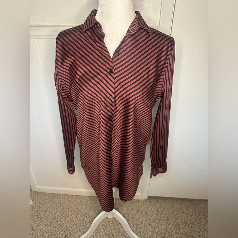 Chico’s Striped Button-Up Women's Top size 1 or Small - Picture 2 of 8